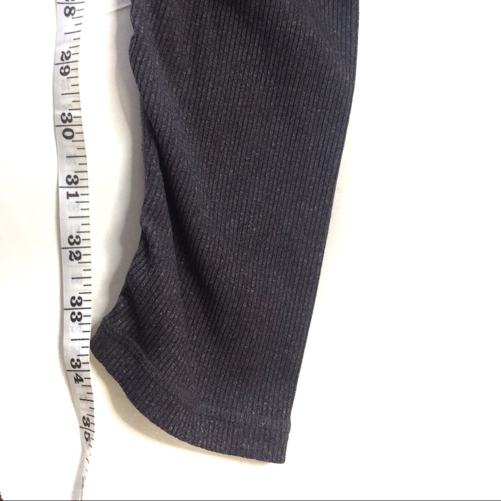 ALO Yoga WHITE and Gray Colorblock Leggings - Picture 9 of 16